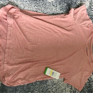 NWT-GAIAM T-shirt